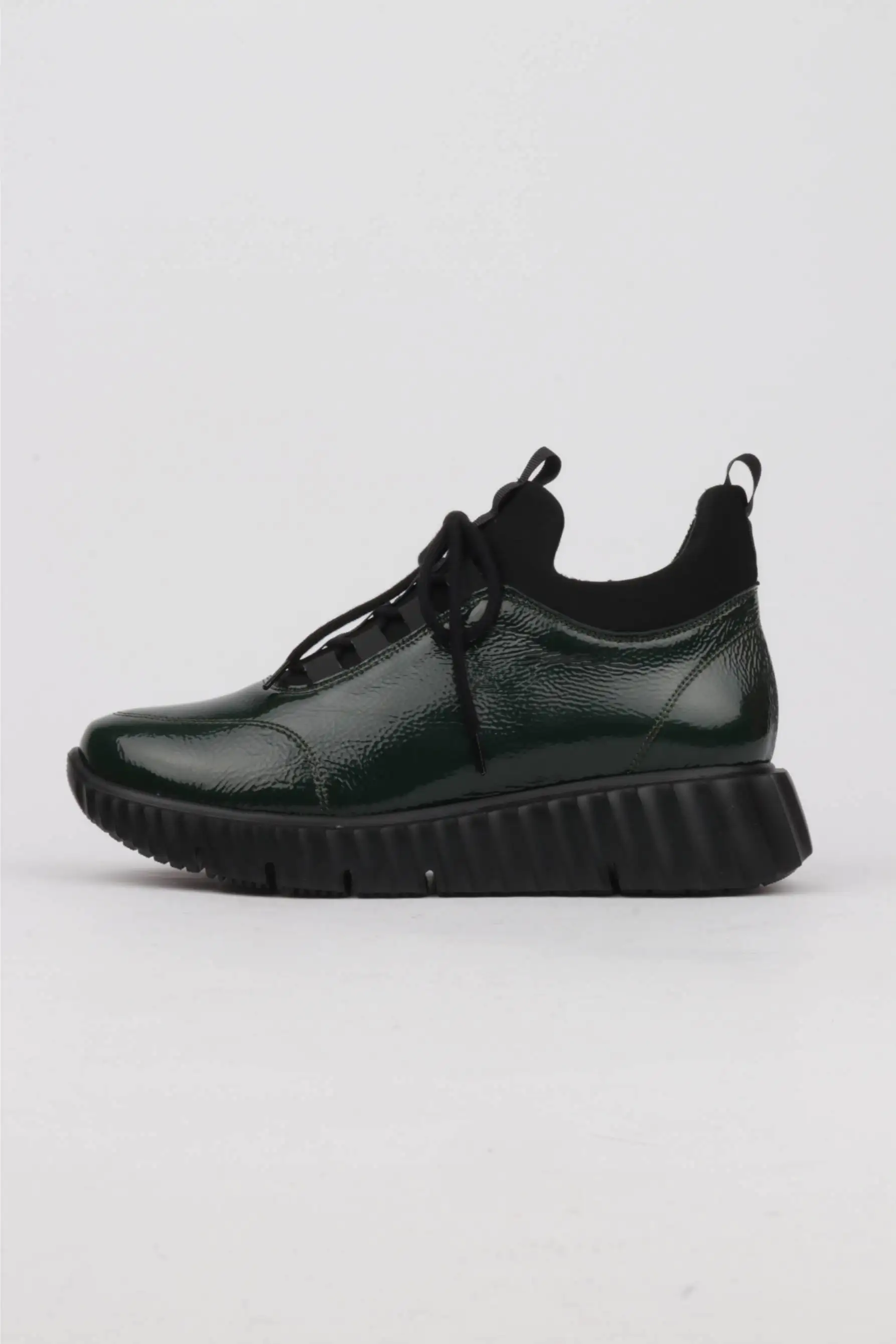 Deportivas mujer charol khaki