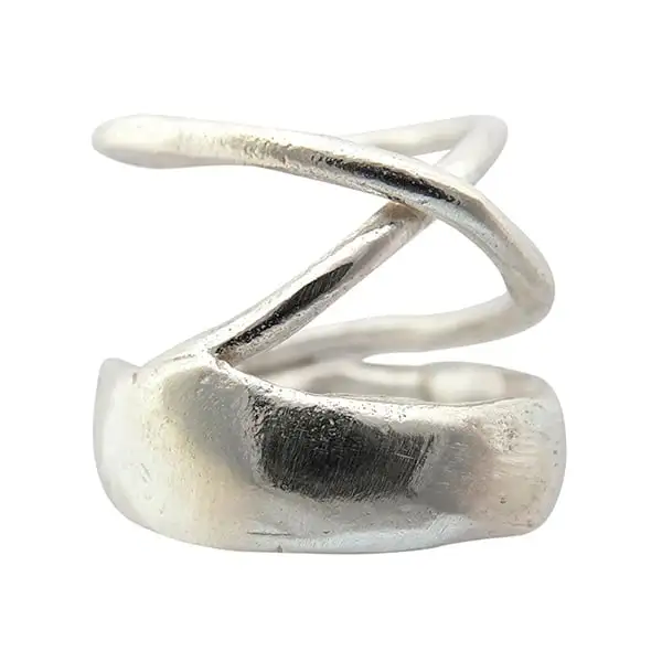 Layla Ring con un toque