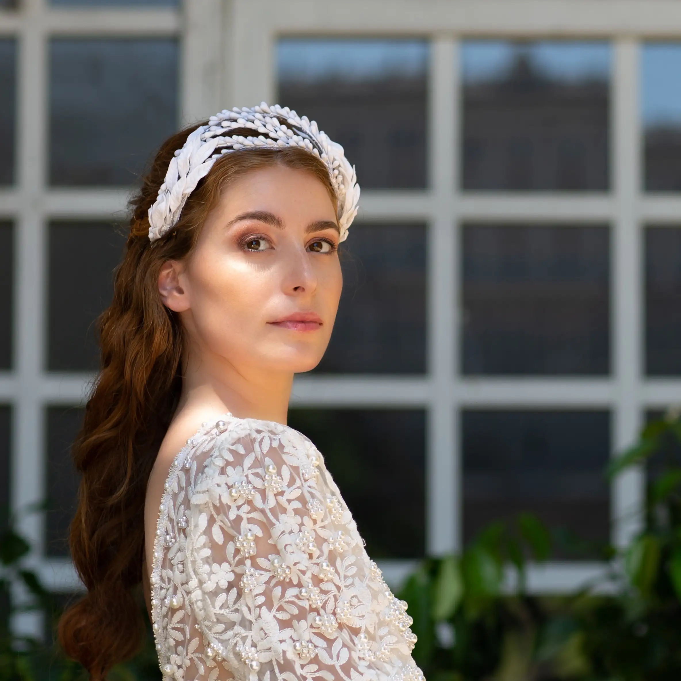 Tiara de porcelana dafne