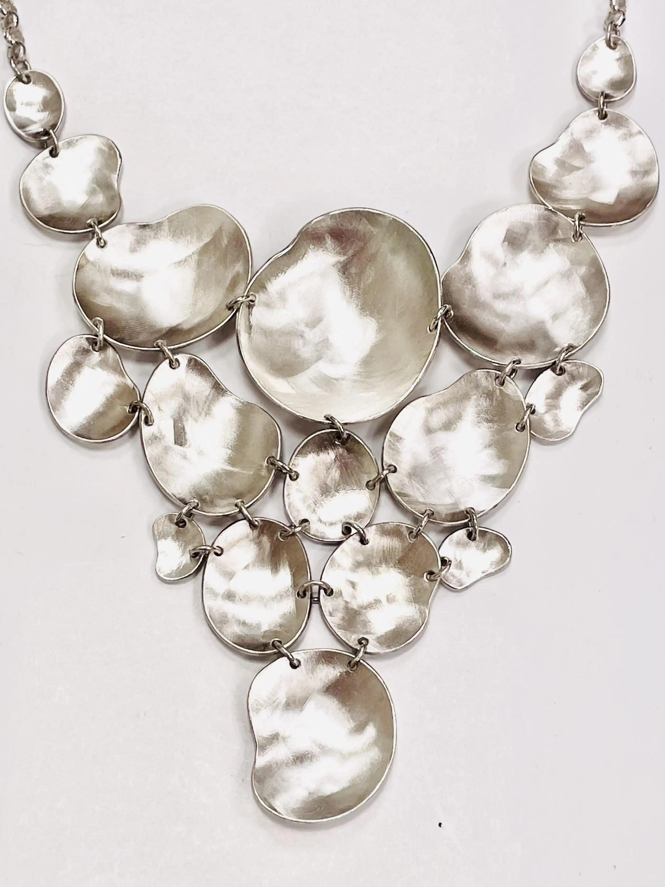 Cells | Reversible, bright and satin necklace