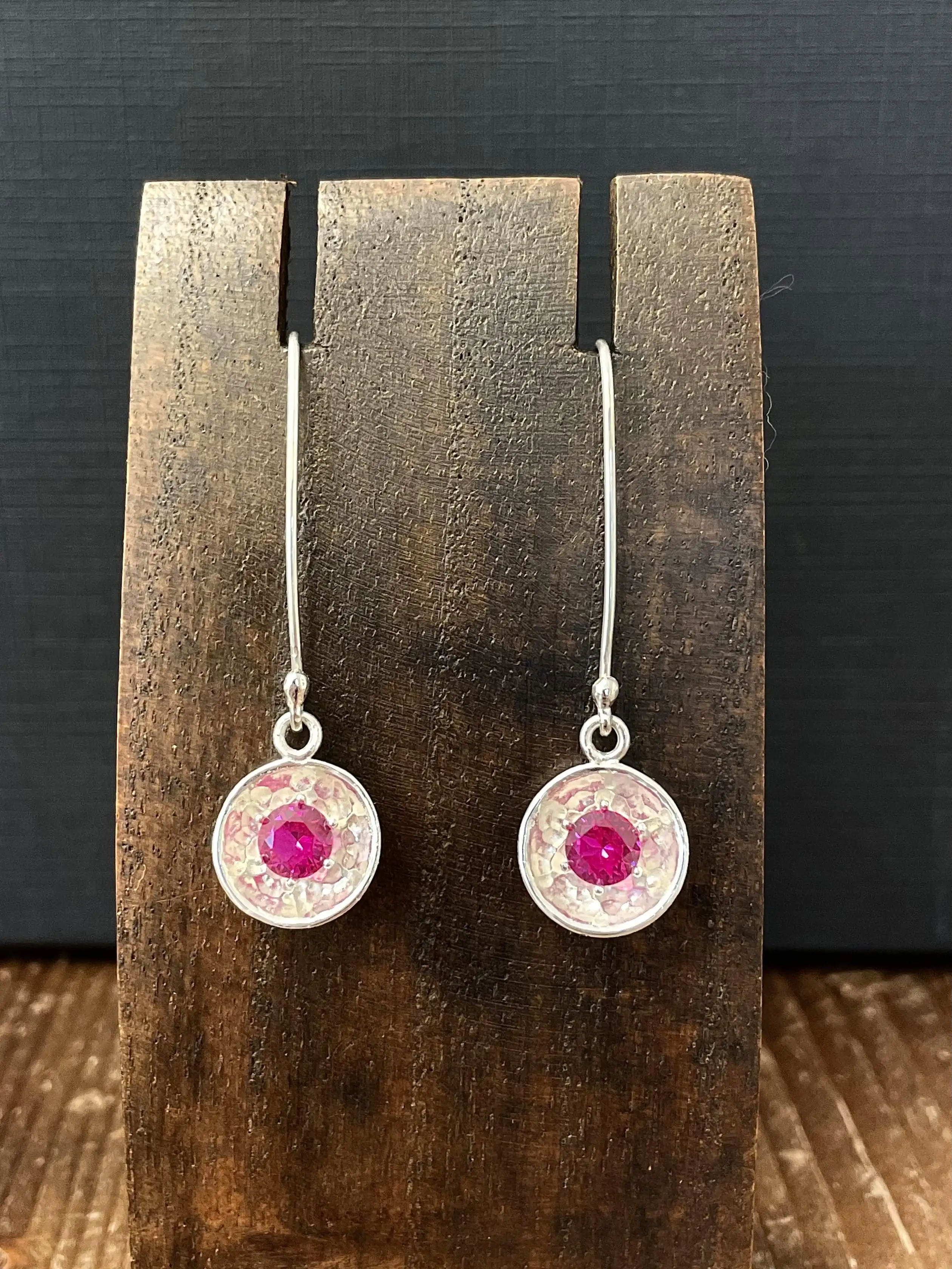 Disco | Pendientes Largos Con Rubí Sintético