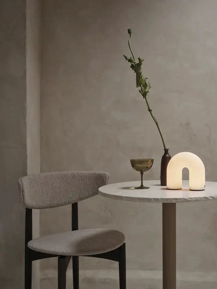 Vuelta Portable Lamp