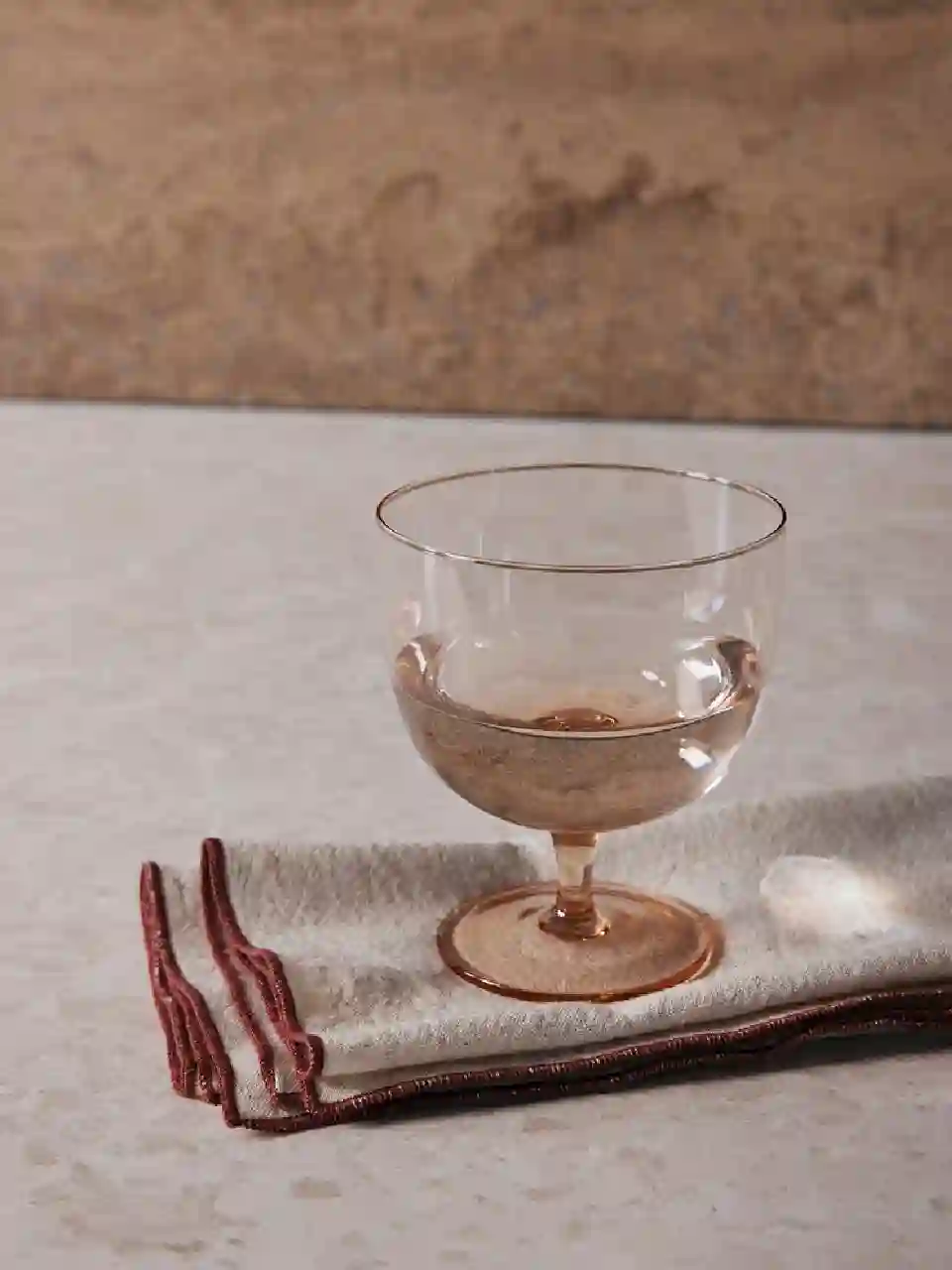 Vidrio de agua anfitriona - Rose