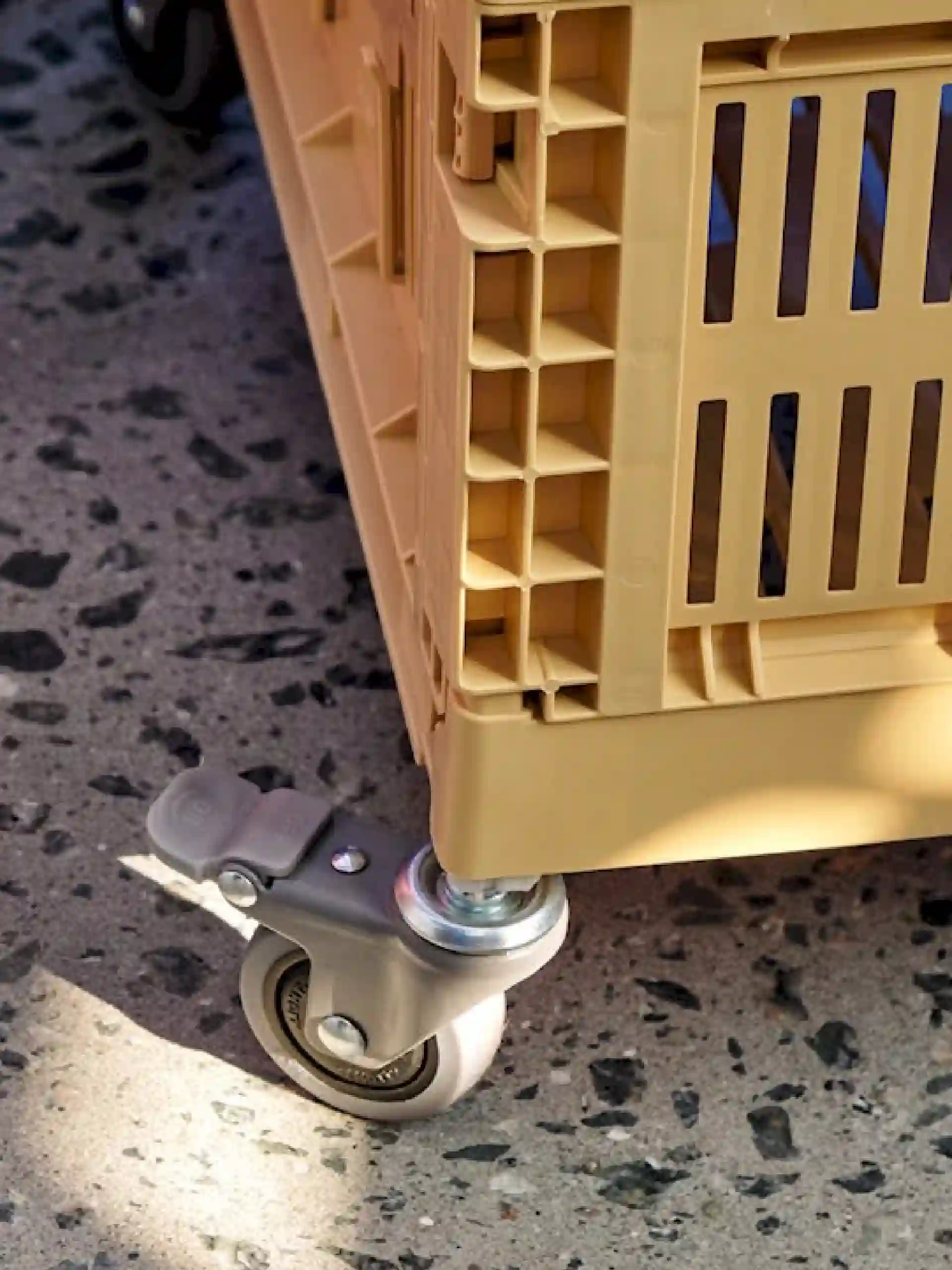 Hay Wheels for Colour Crate