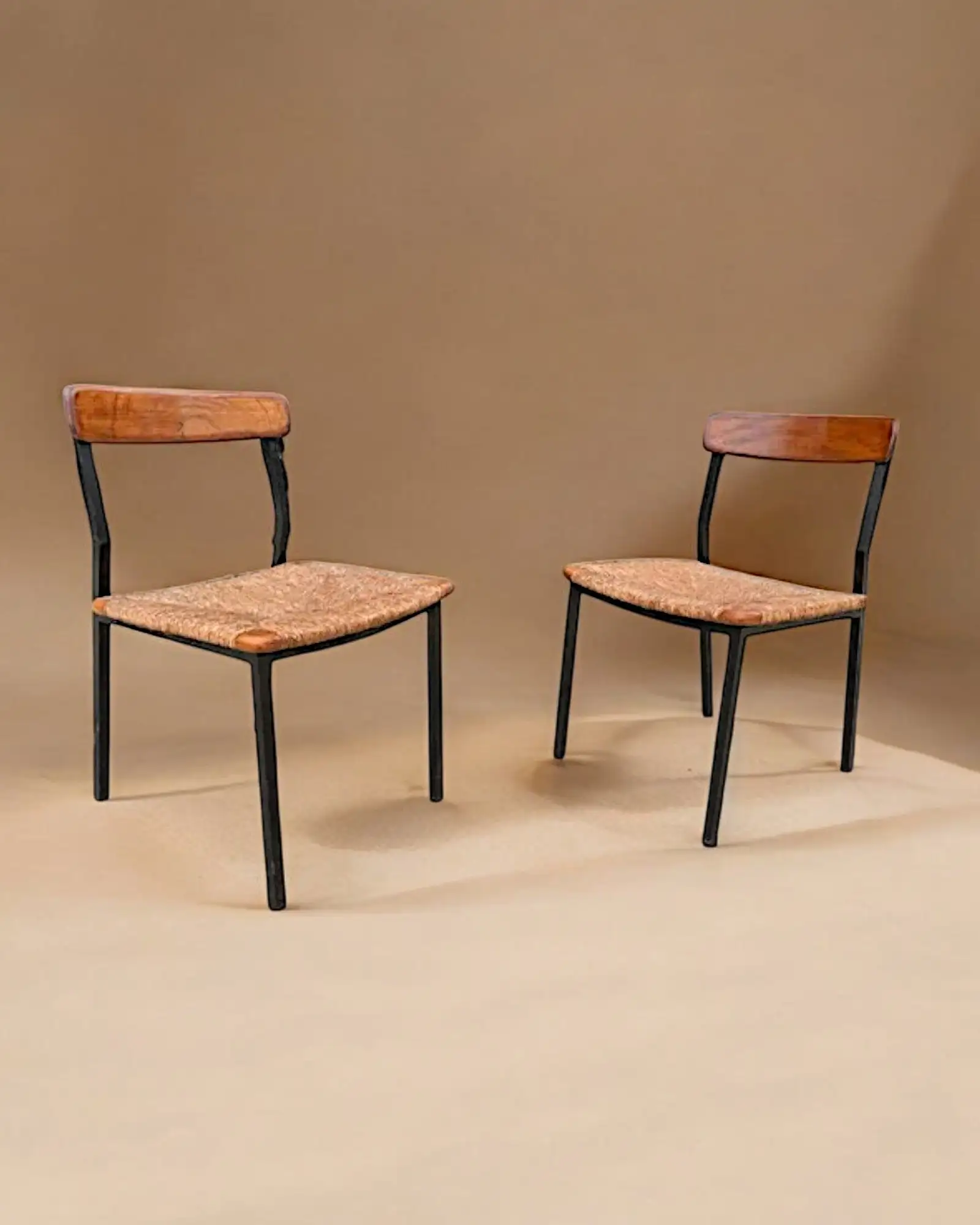 Modern Enea Vintage Chairs