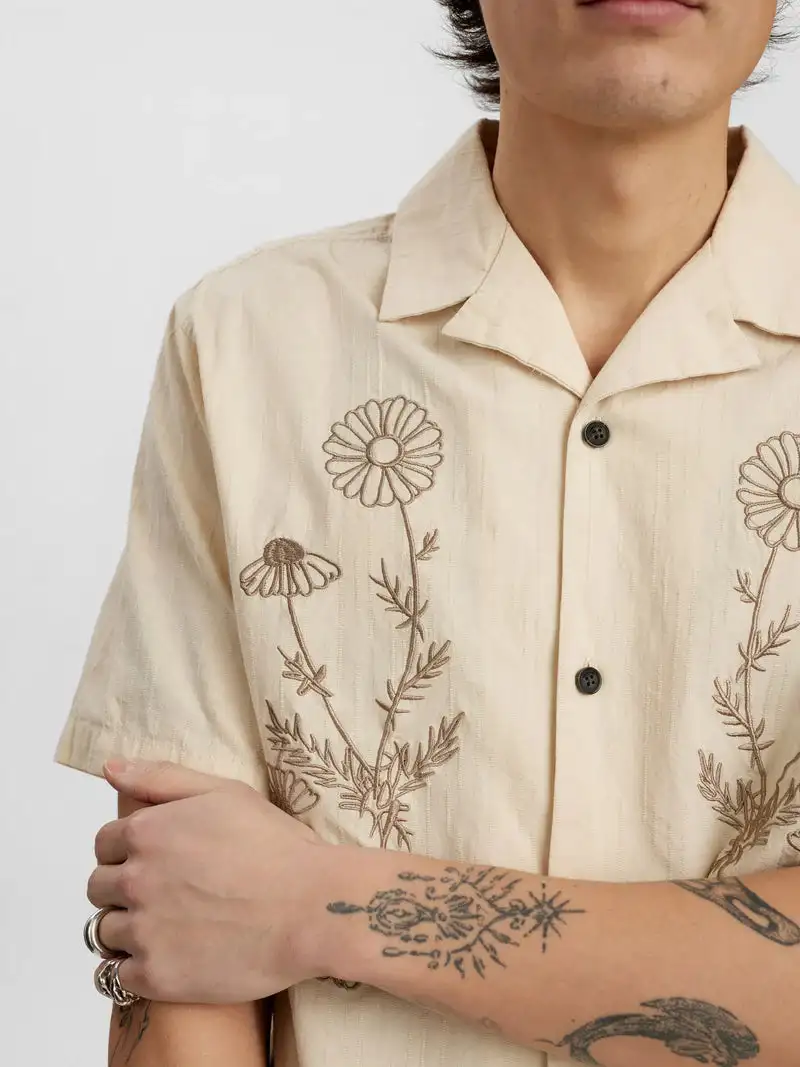 White embroidered shirt - Image 2