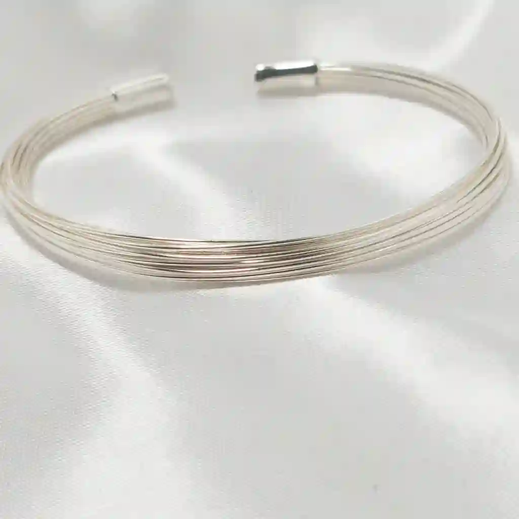 Pulsera hilo plata blanco