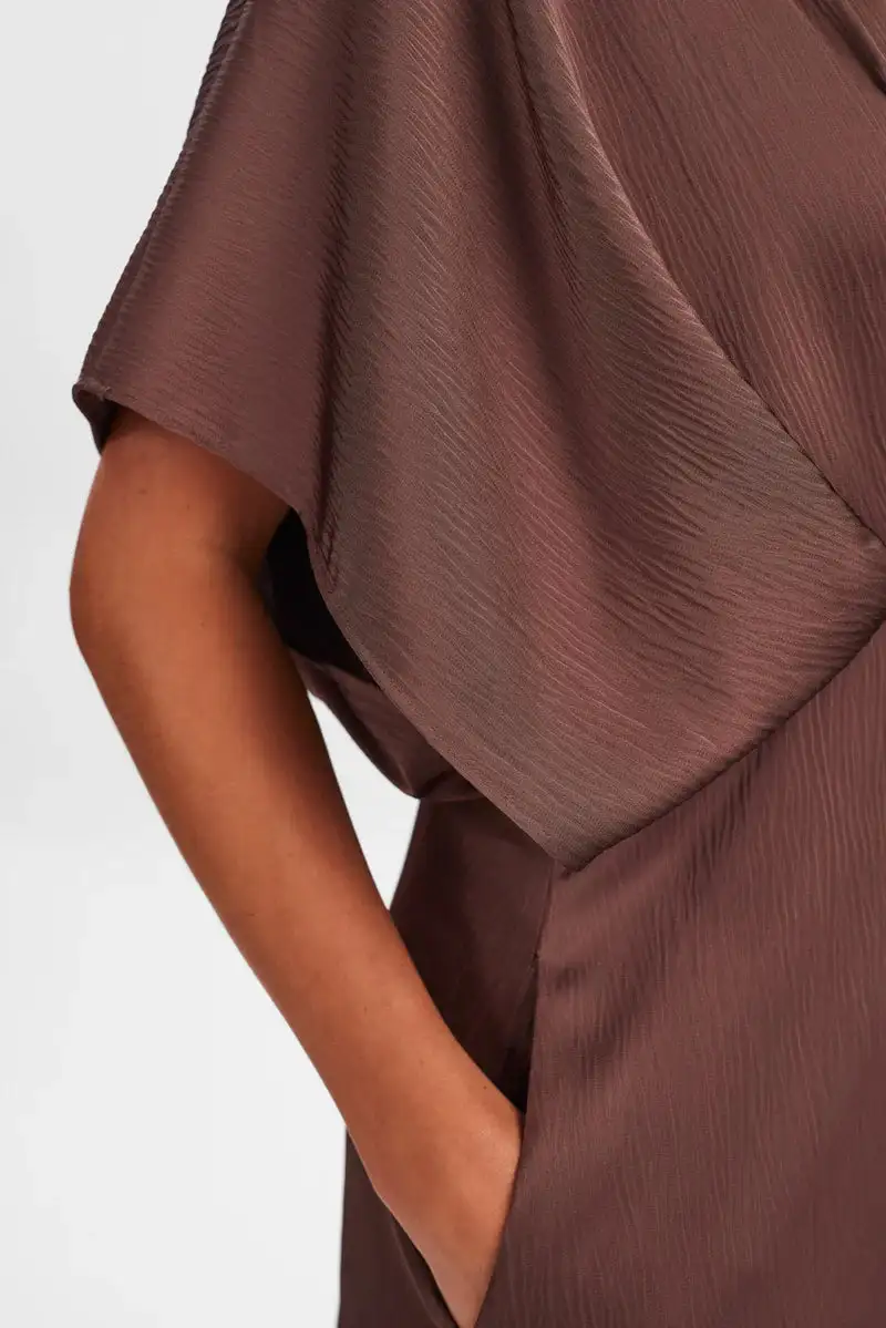 Vestido midi satinado CHOCOLATE - Imagen 5