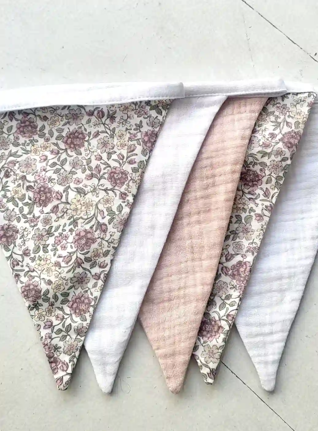 Banderín Tela Eco Rosa
