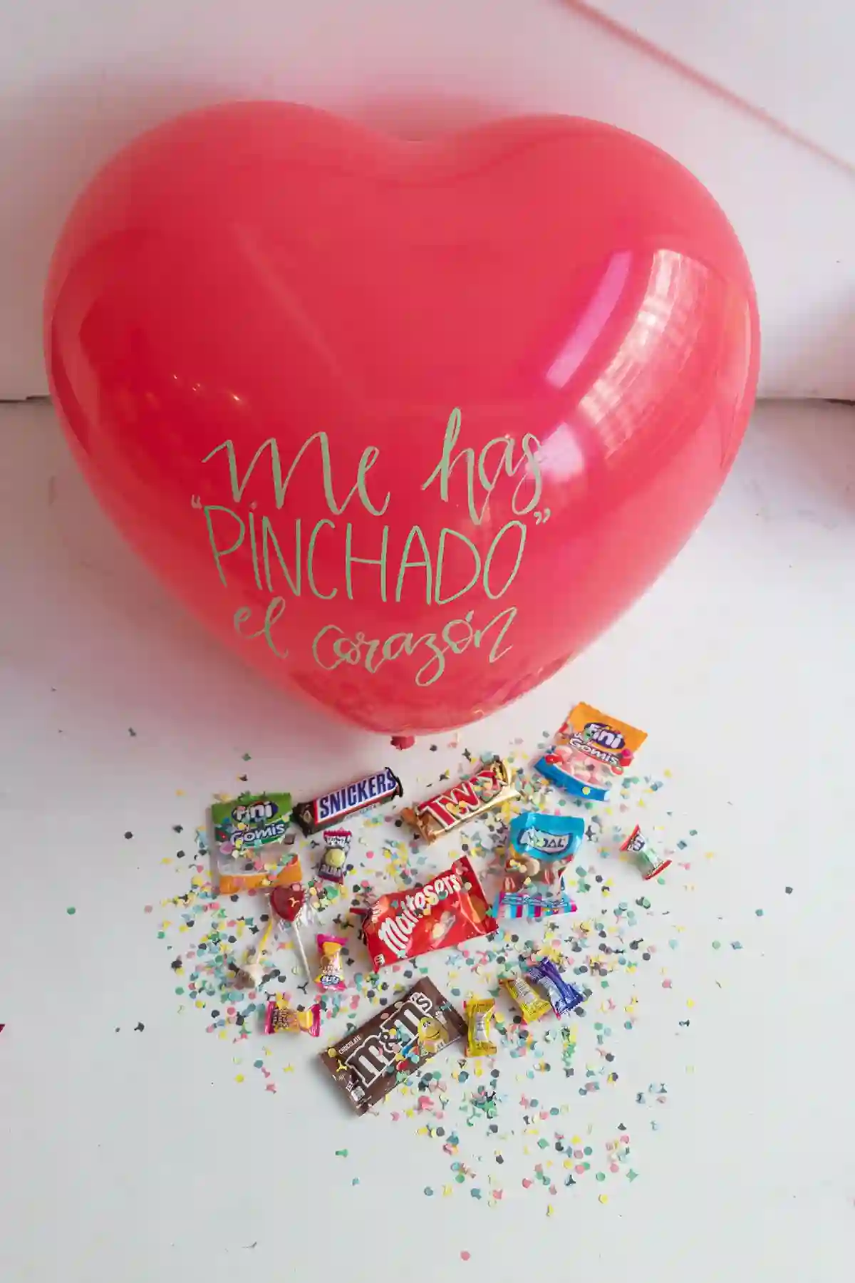 GLOBO PIÑATA CORAZÓN