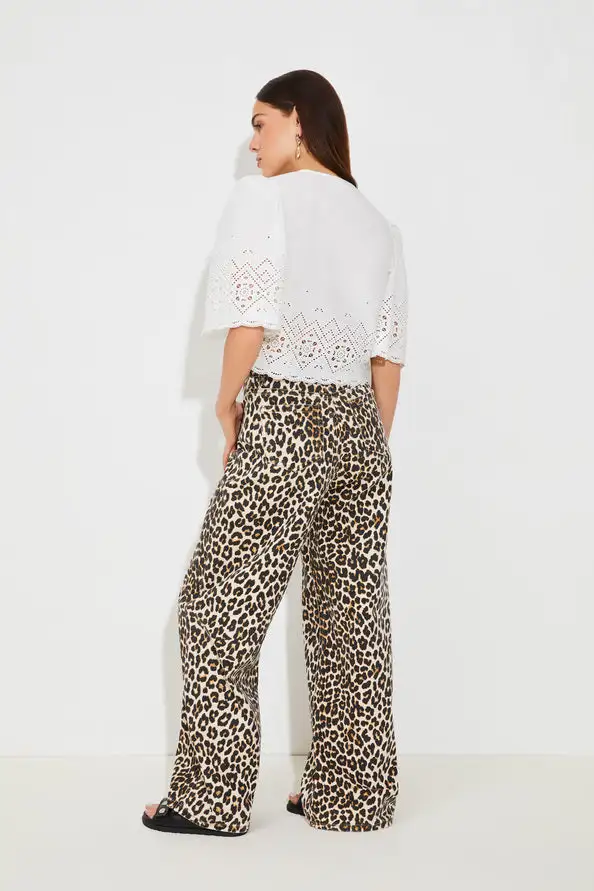 Blusa corta bordada BLANCO - Imagen 3