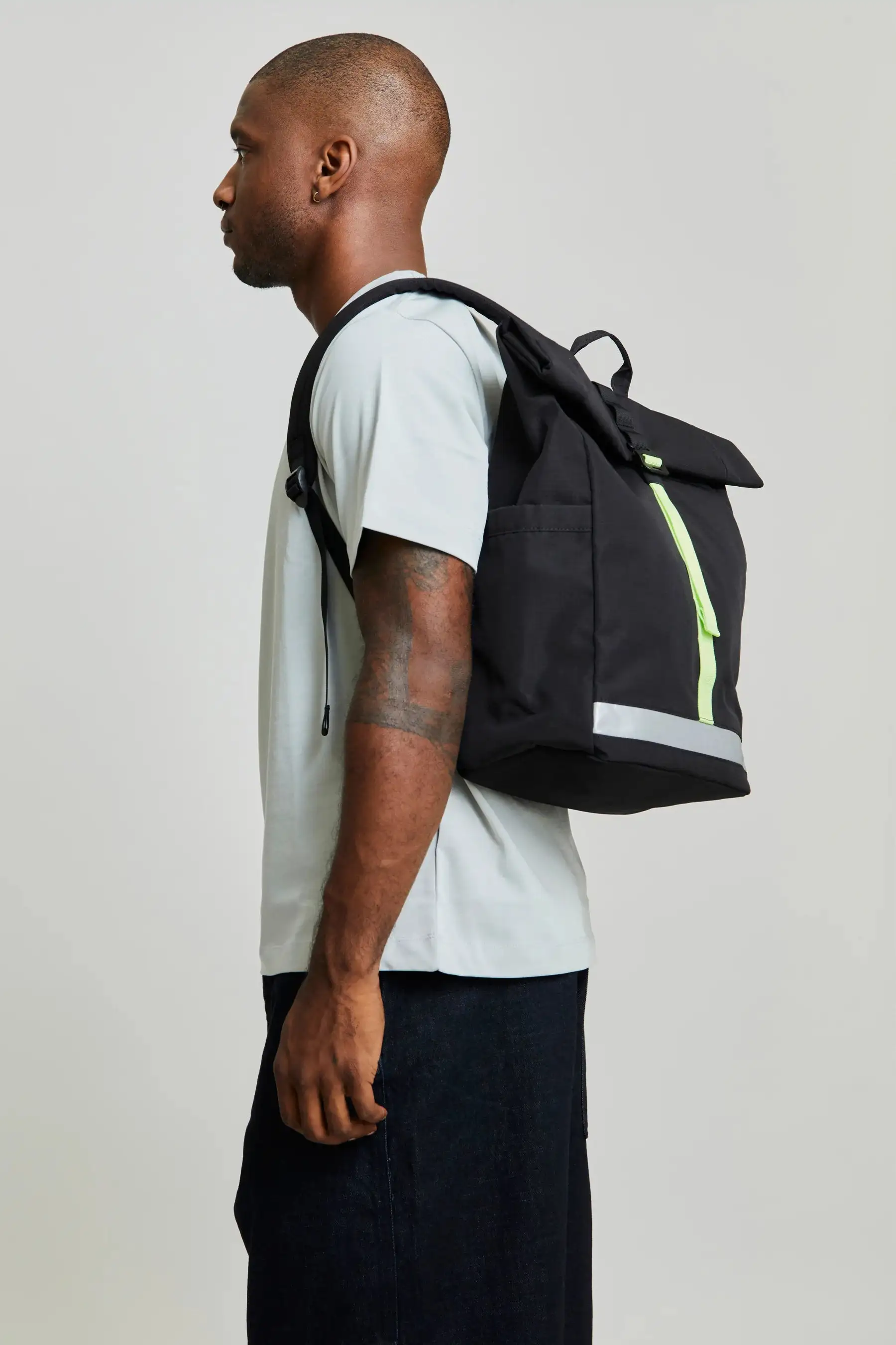 Mochila lefrik lars roll mackpack caminata de lima negra - Imagen 5