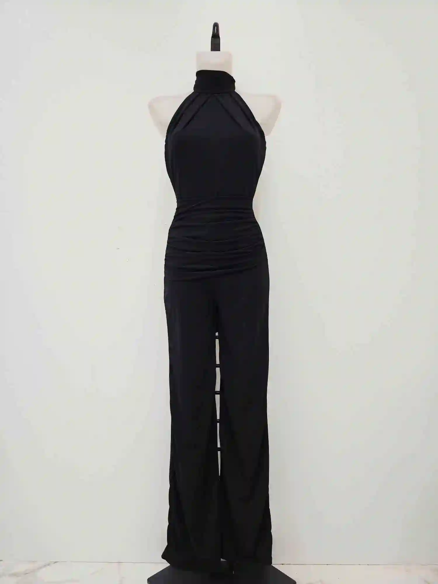 MONO LICRA CUELLO NEGRO