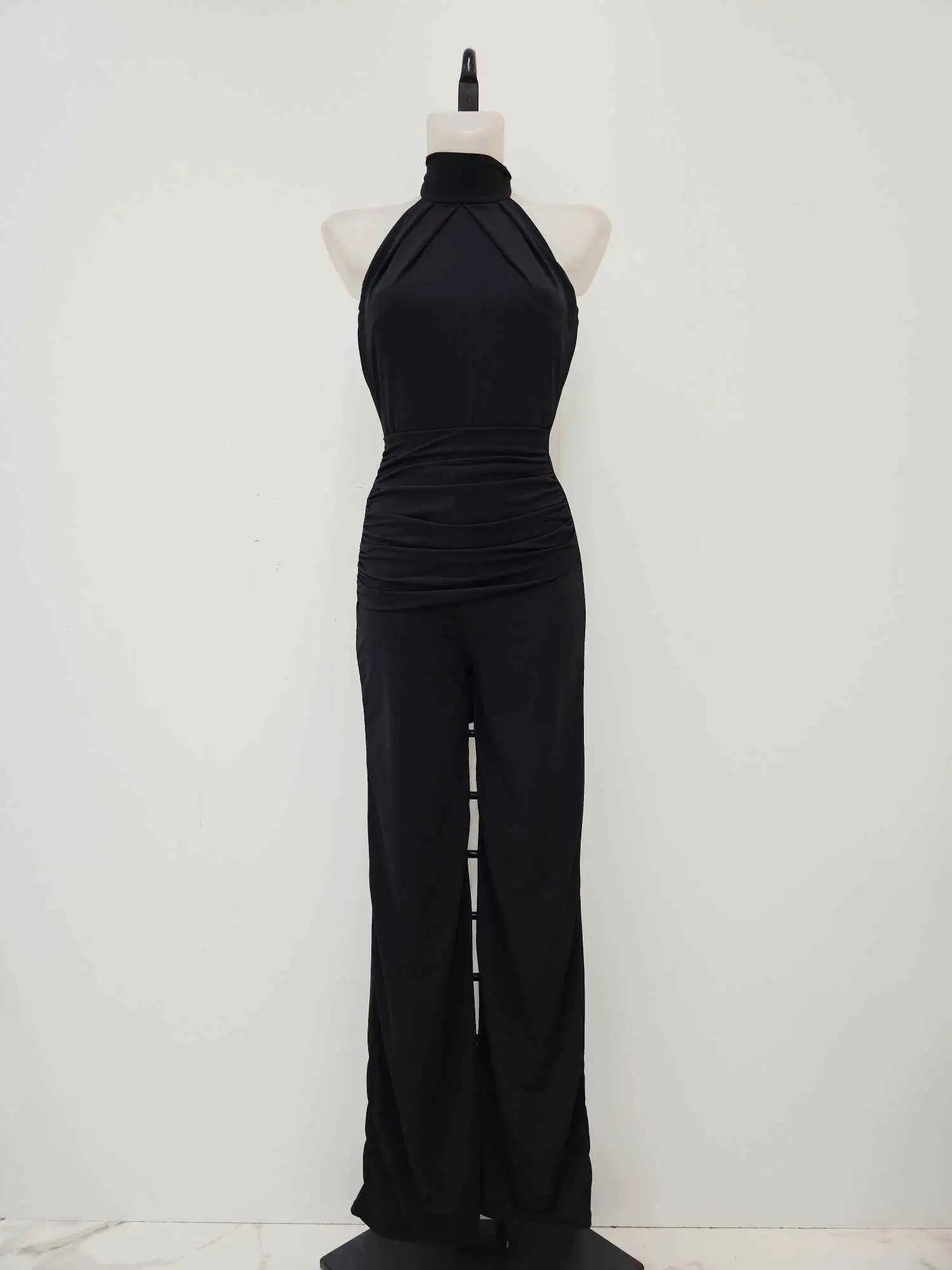 MONO LICRA CUELLO NEGRO