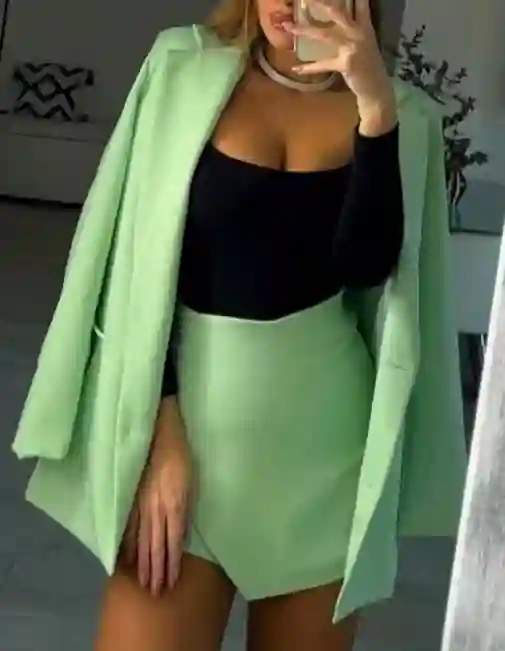 CONJUNTO TRAJE CORTO VERDE