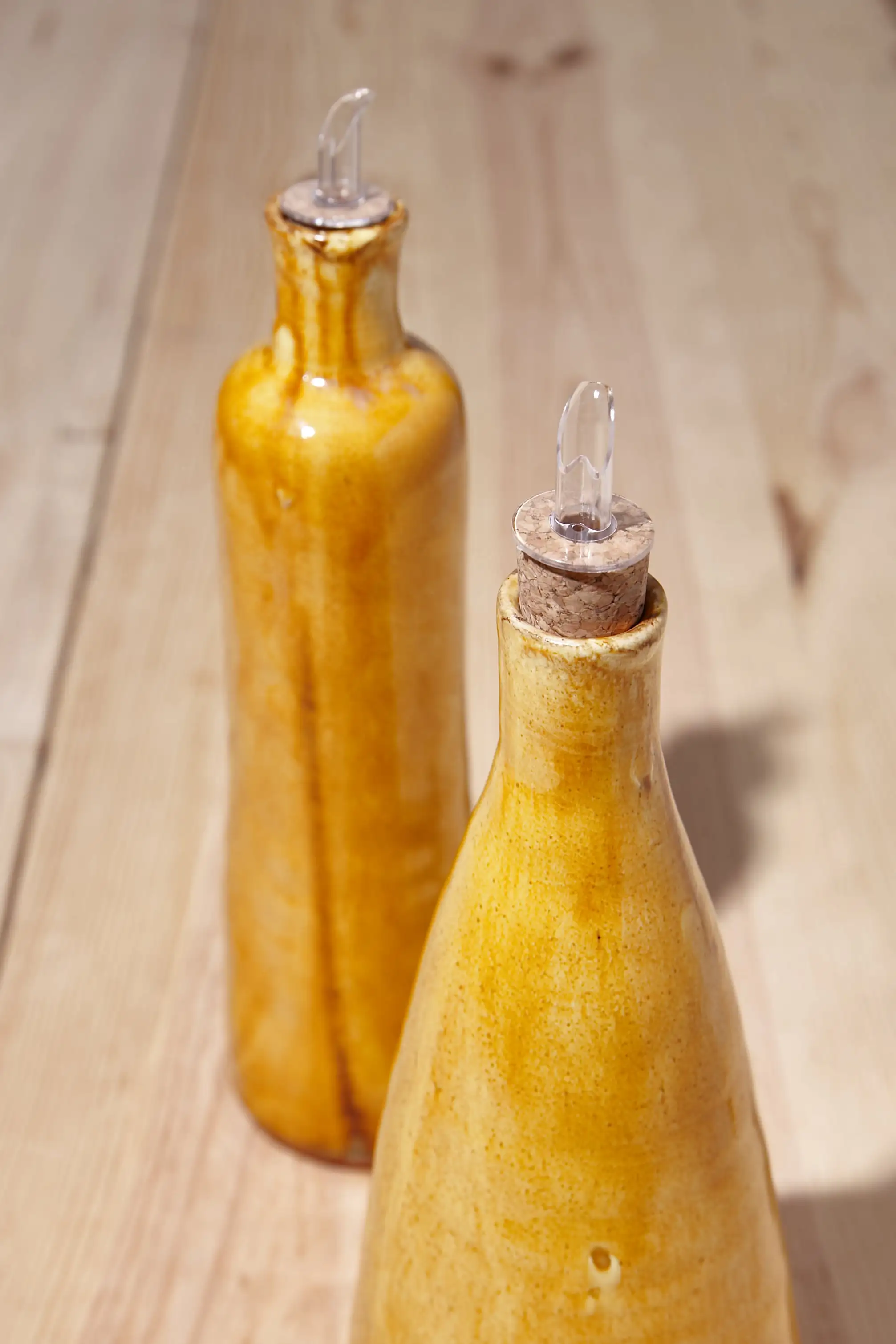 Aceitera Algar amarilla de cerámica de Almería - Imagen 3