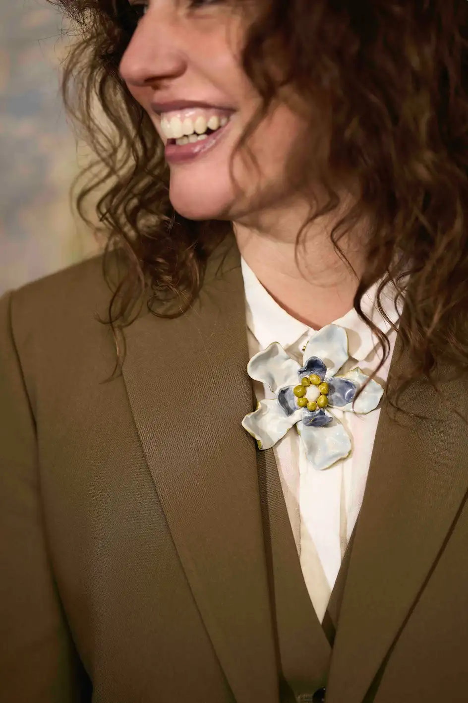 Broche Big Flower de Julieta Álvarez x La Oficial