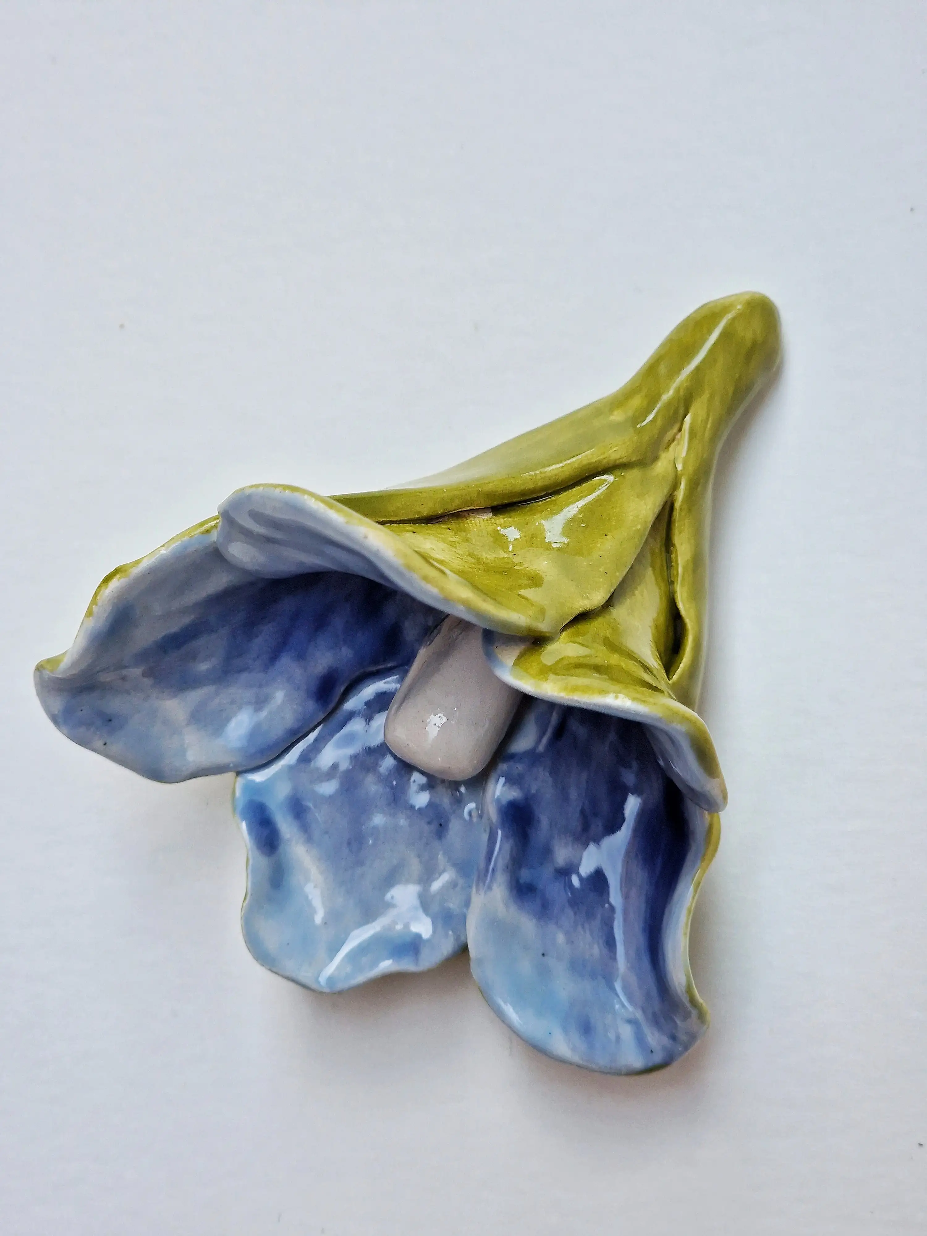 Julieta Álvarez X Lily pendant the officer - Image 3