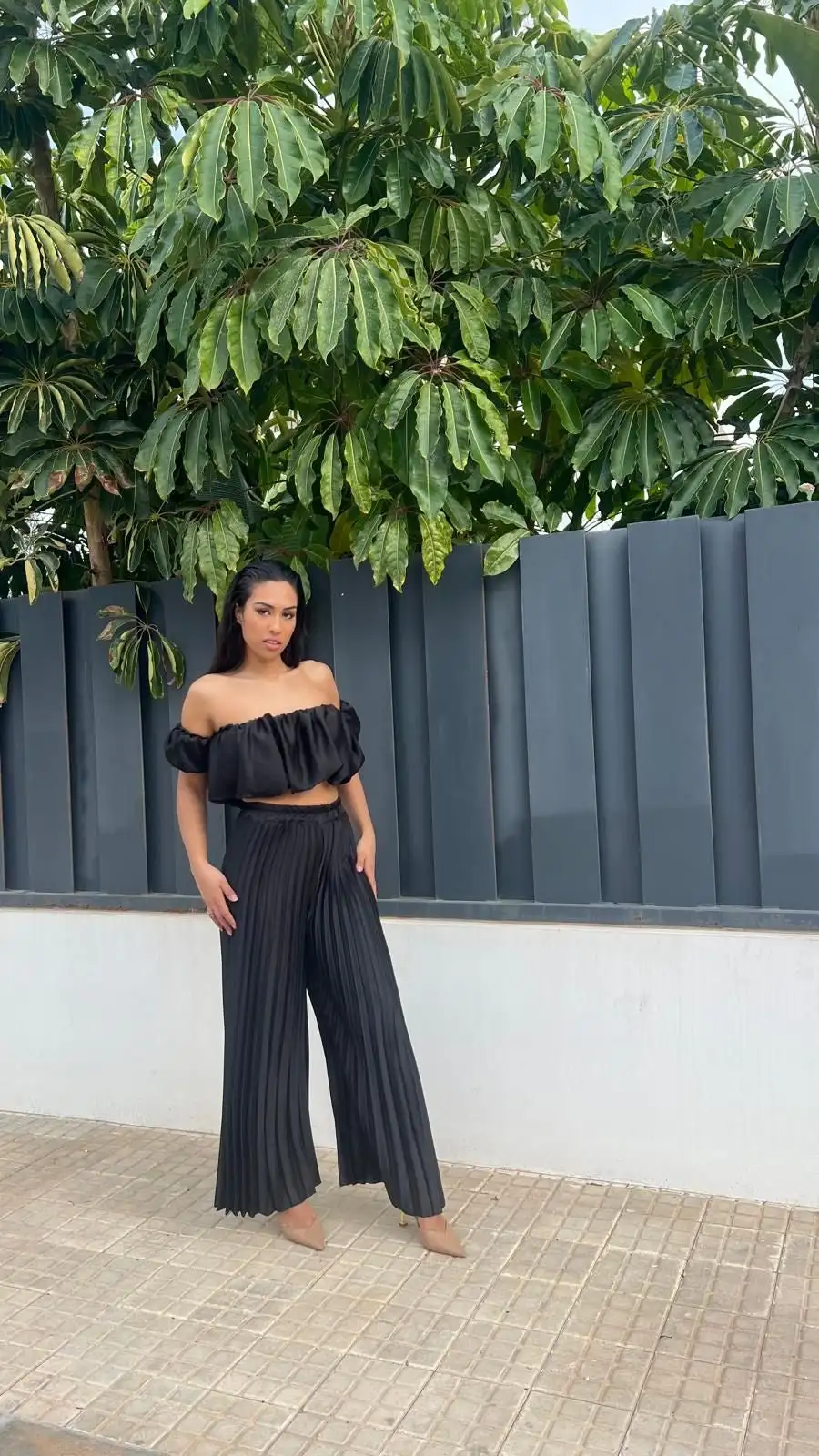 CONJUNTO PLISADO NEGRO - Imagen 2