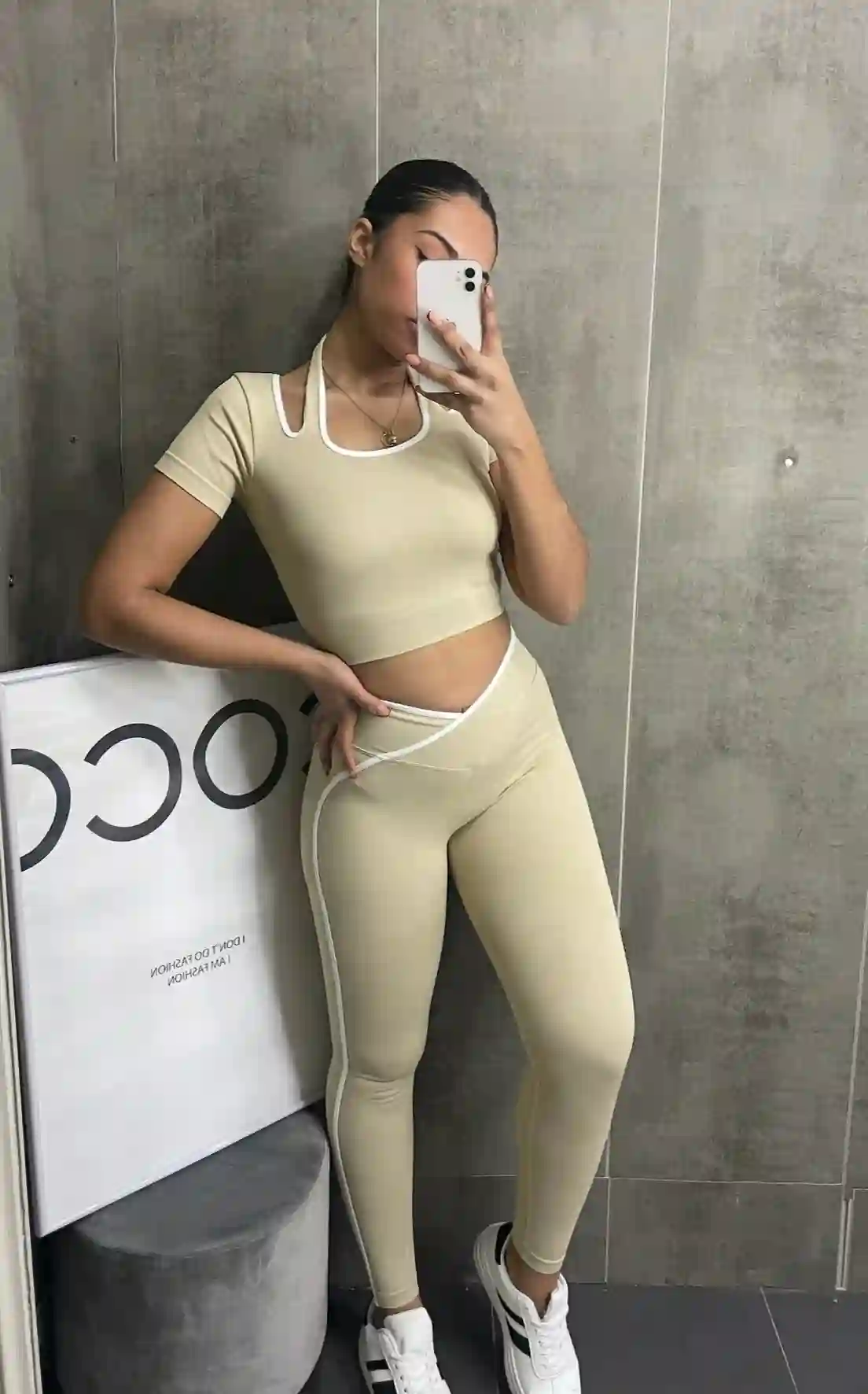 CONJUNTO DEPORTIVO BEIGE