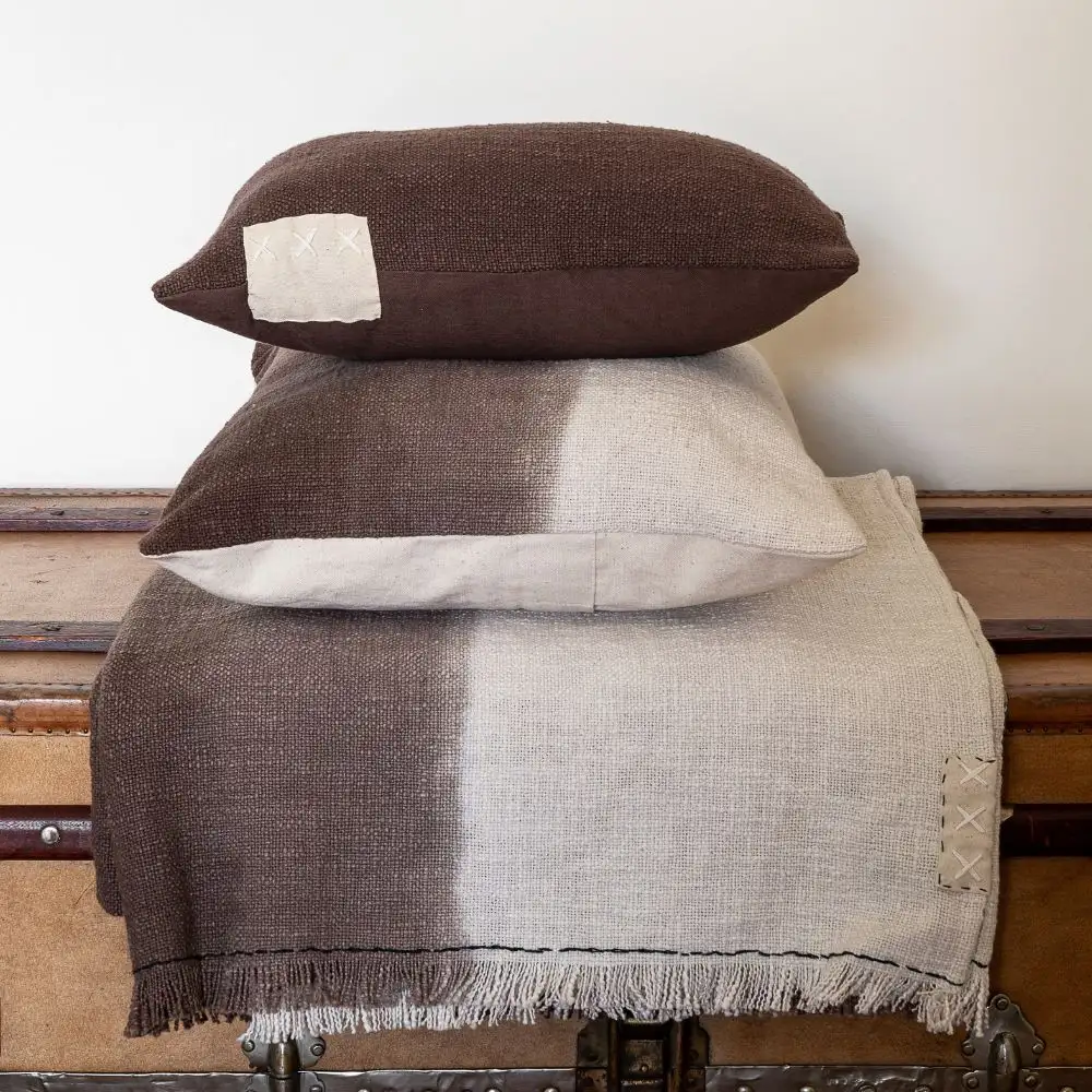 Brown cushions 25x40 - Image 2