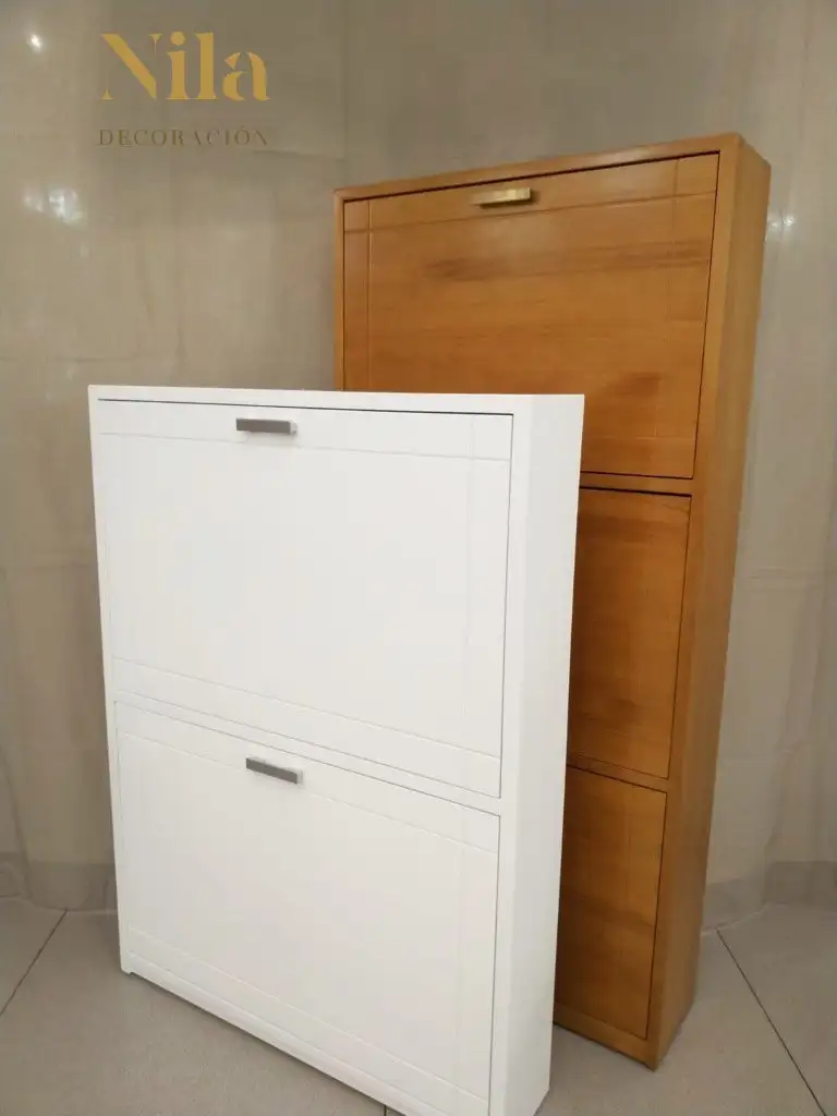Mueble zapatero de madera, con dos portones para calzado. - Imagen 2