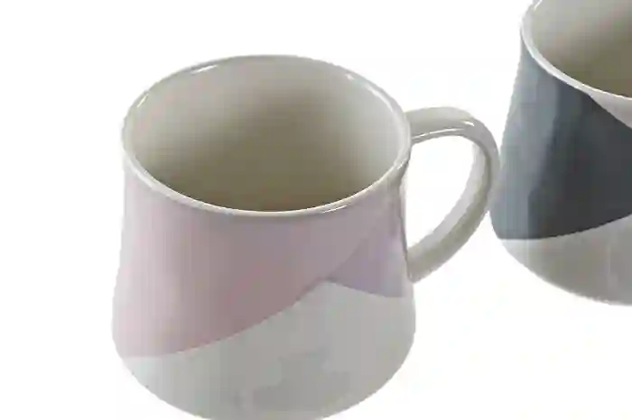 Set de 4 Tazas de Gres con policromado geométrico