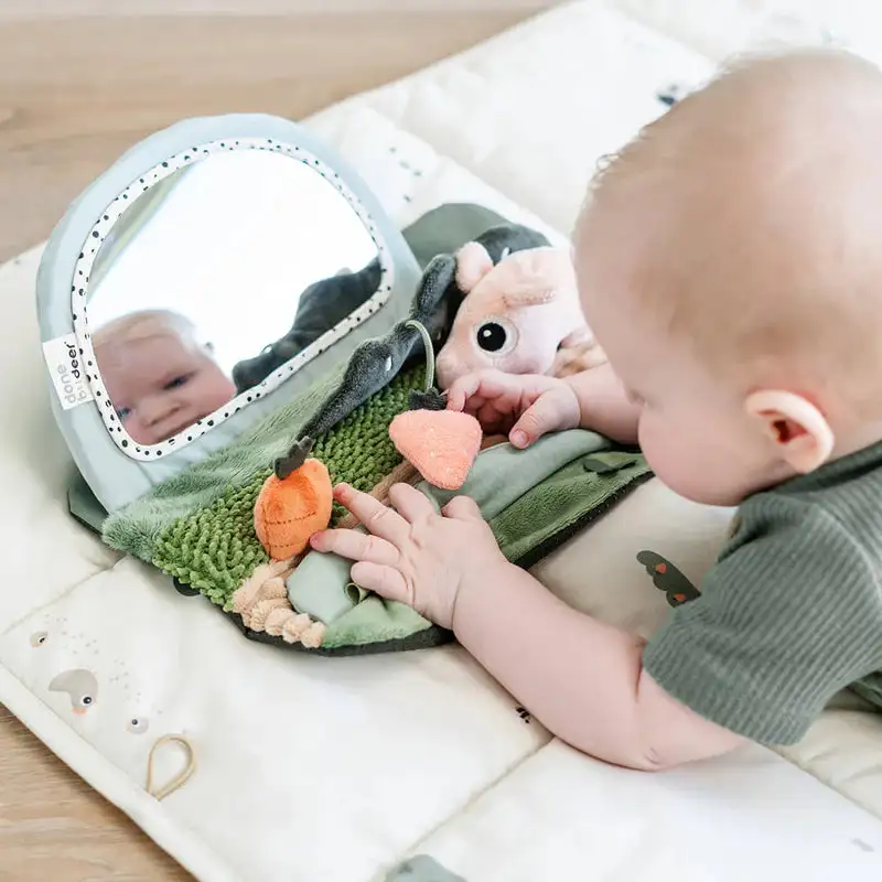 Espejo Sensorial Tummy Time Tiny Farm hecha por ciervo - Imagen 2