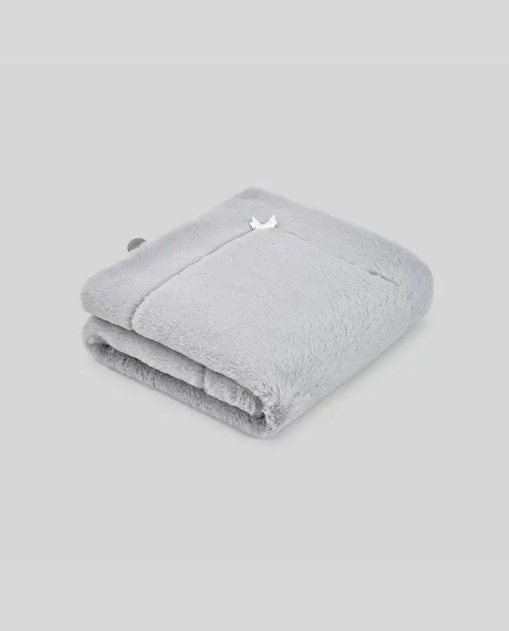 Blanket by / pumeti "Essential" (73x98 cm) - Image 4