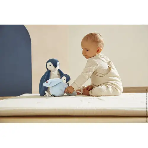 Peluches pingüino abrazando Kaloo - Imagen 7