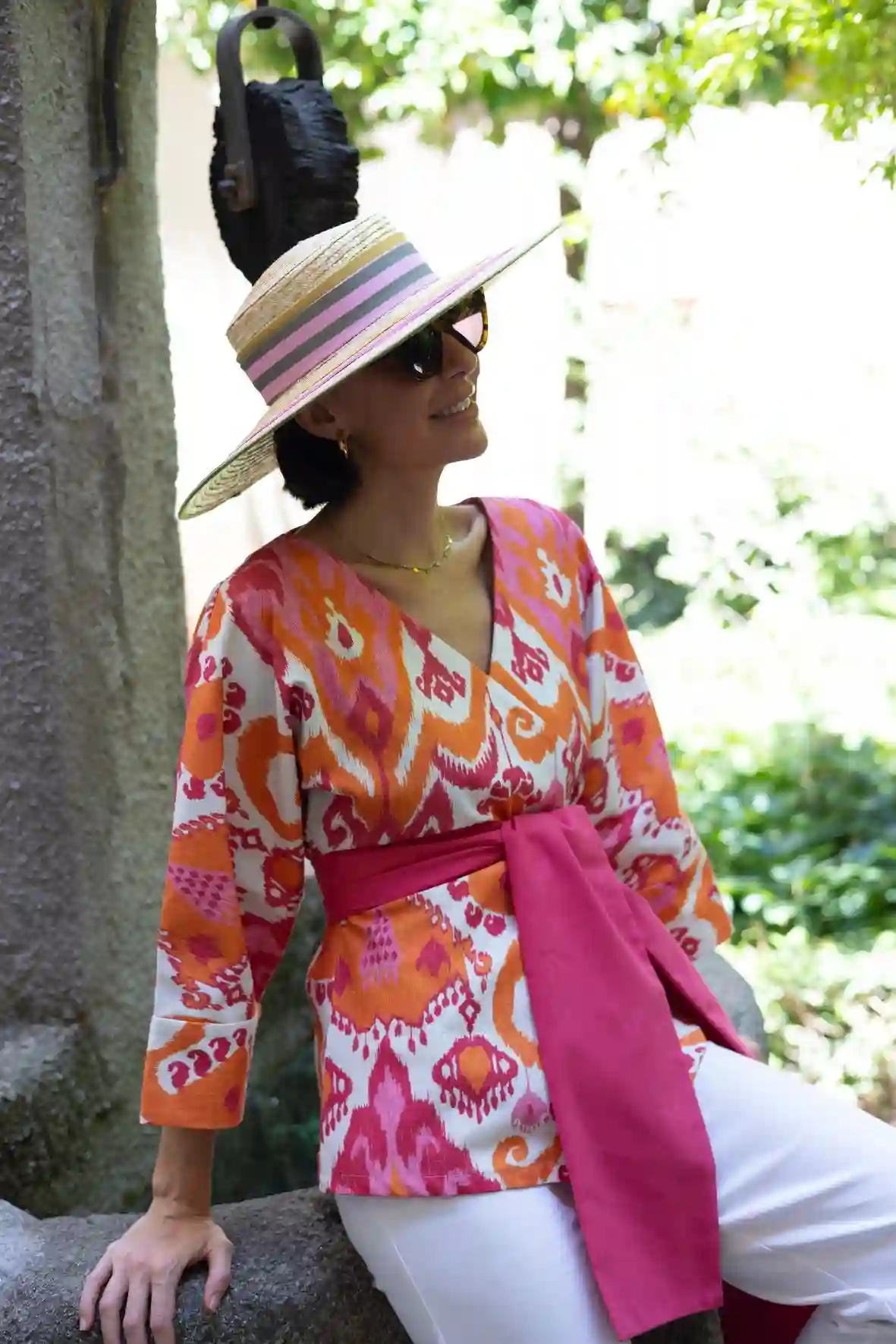 Camisa ikat fucsia y naranja