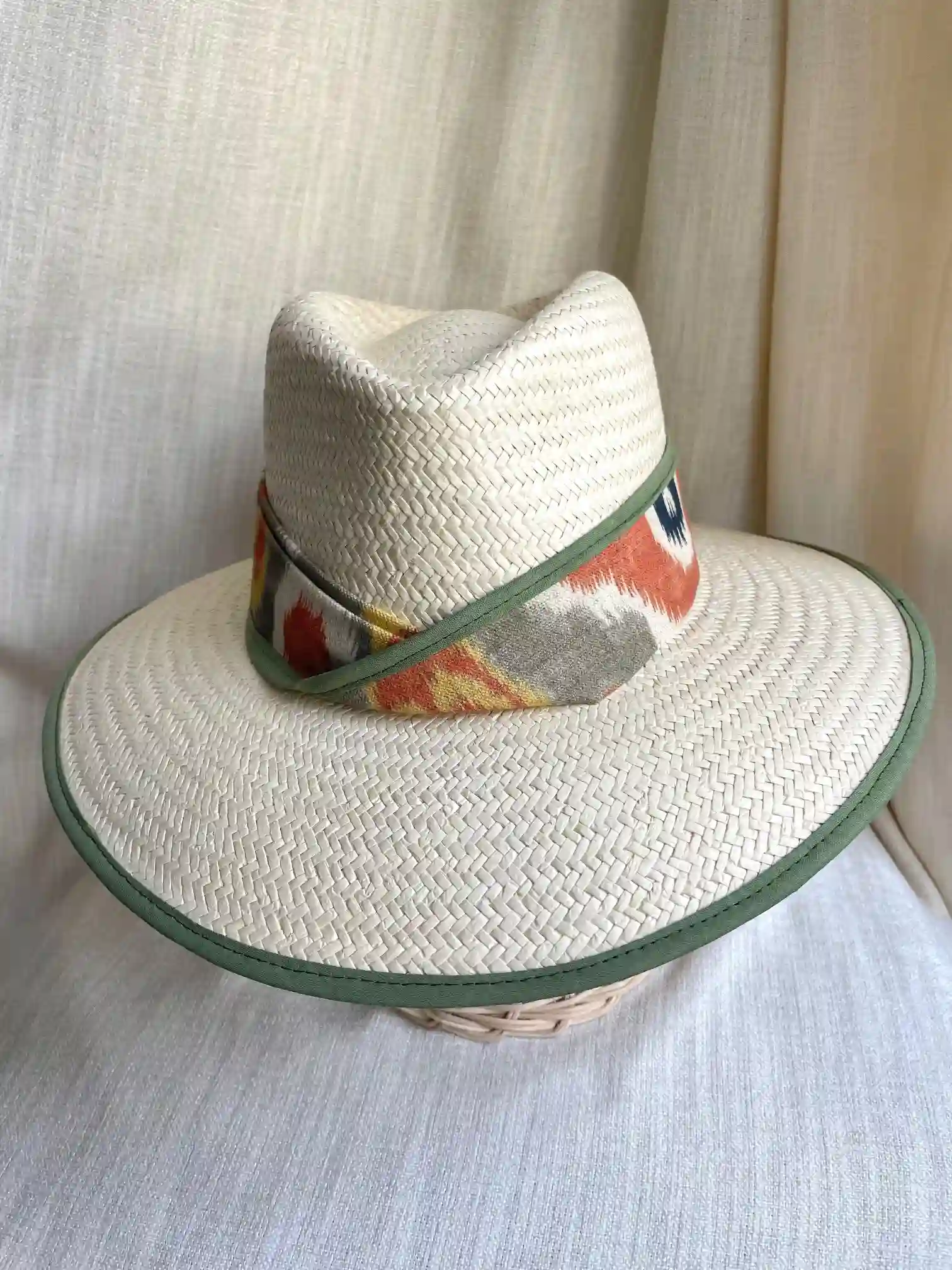 Sombro Ala 9 Ikat Verde