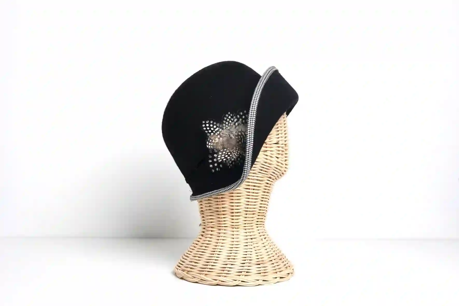Casquete Negro Pata de Gallo/ Nueva Colección