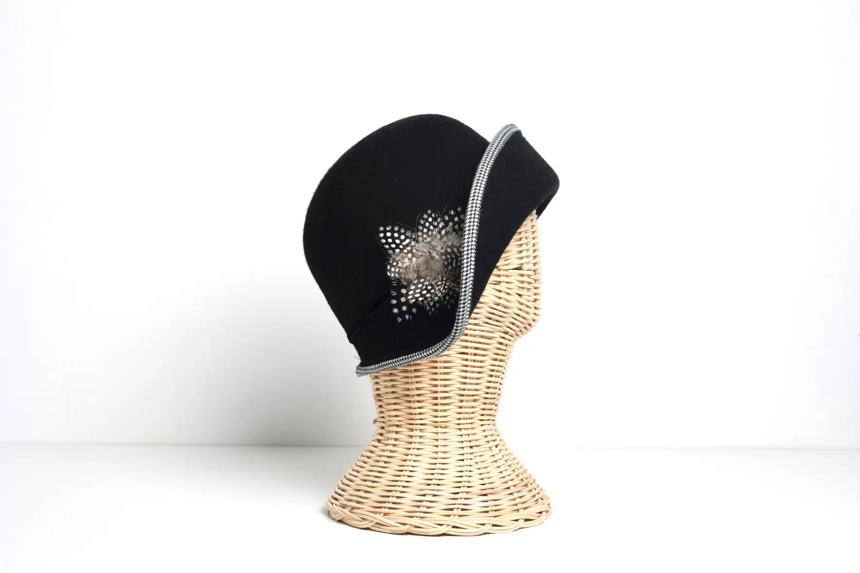 Casquete Negro Pata de Gallo/ Nueva Colección