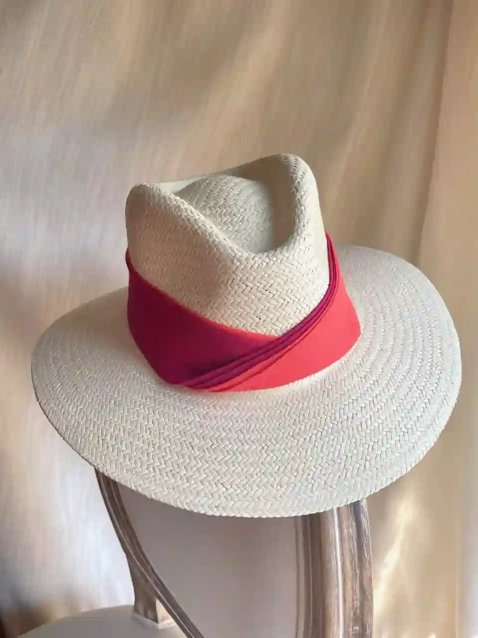 Sombro Ala 8 // Naranja y Fucsia