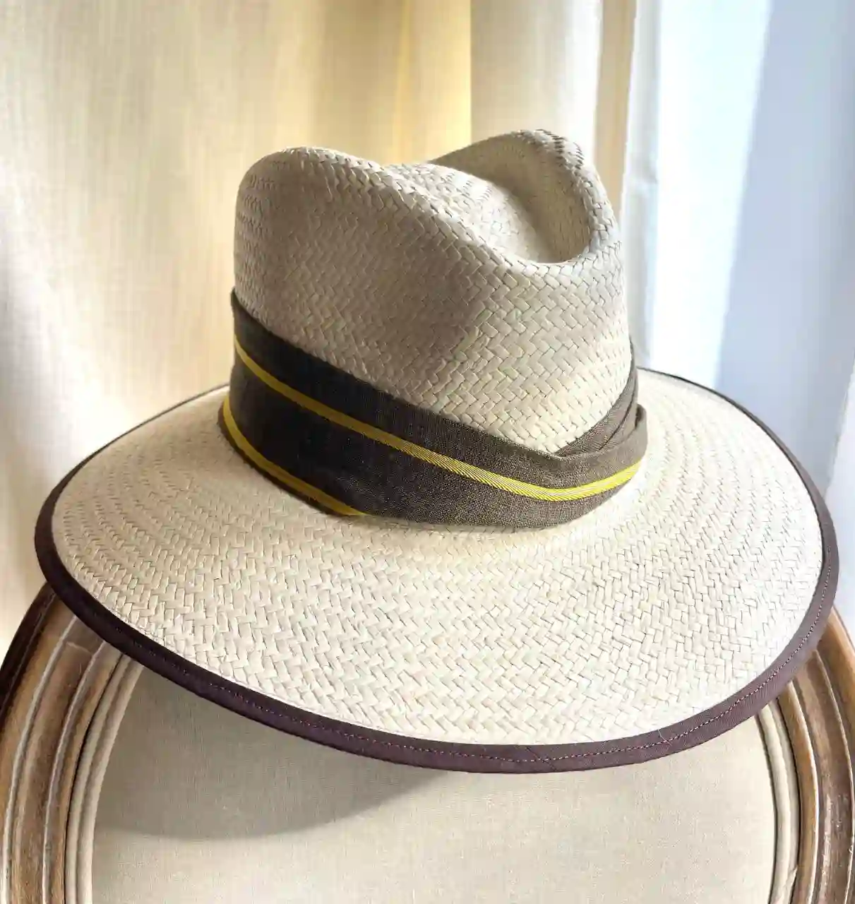 Sombrero ala 8 CHOCOLATE-EDICIÓN LIMITADA RAYAS