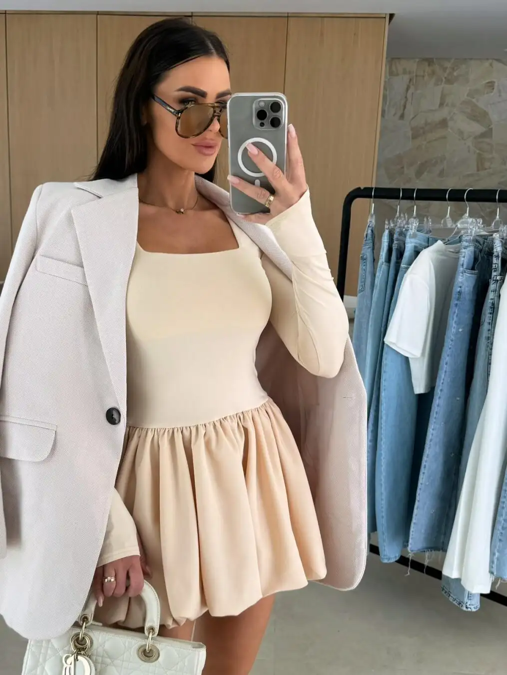 VESTIDO FALDA VOLANTE BEIGE - Imagen 2