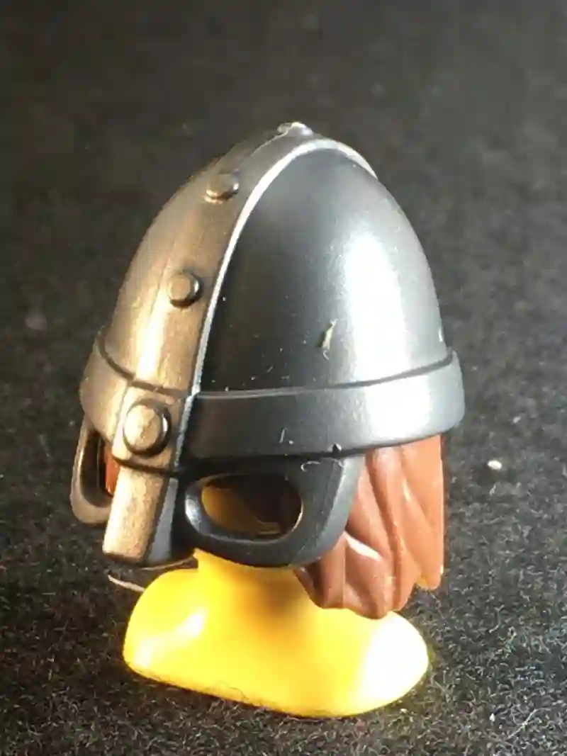 Casco_0143 casco vikingo anteojos acero oscuro