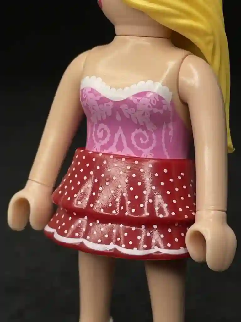 VES0067 Minifalda Volantes Figura Delgada Roja Lunares Blancos