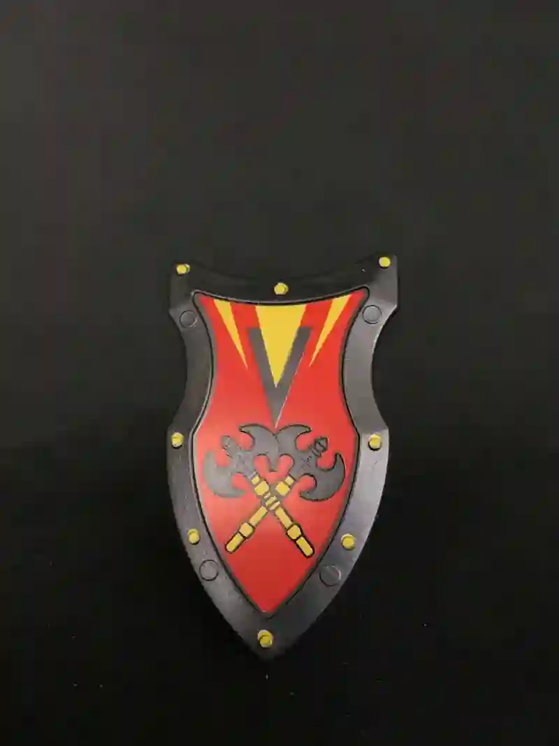 ESCUDO_0012, ESCUDO HACHA ACERO OSCURO