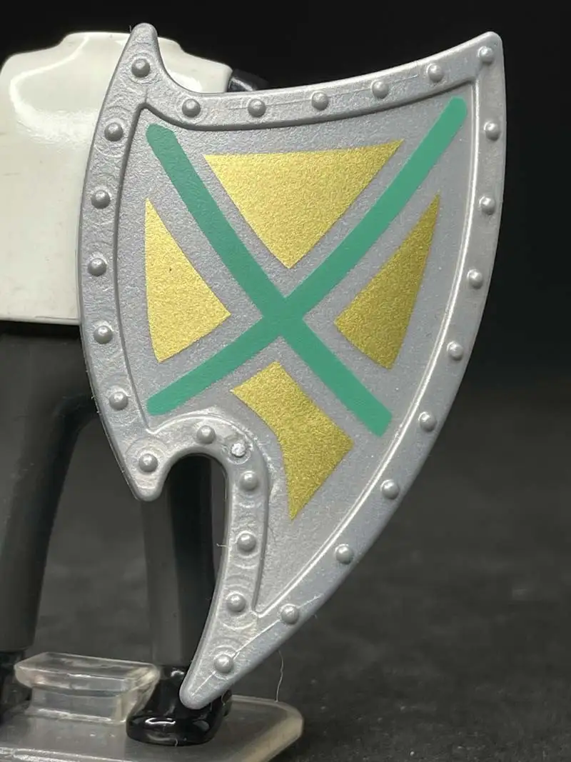 ESCUDO_0240 ESCUDO Irregular Acero Dorado/Verde