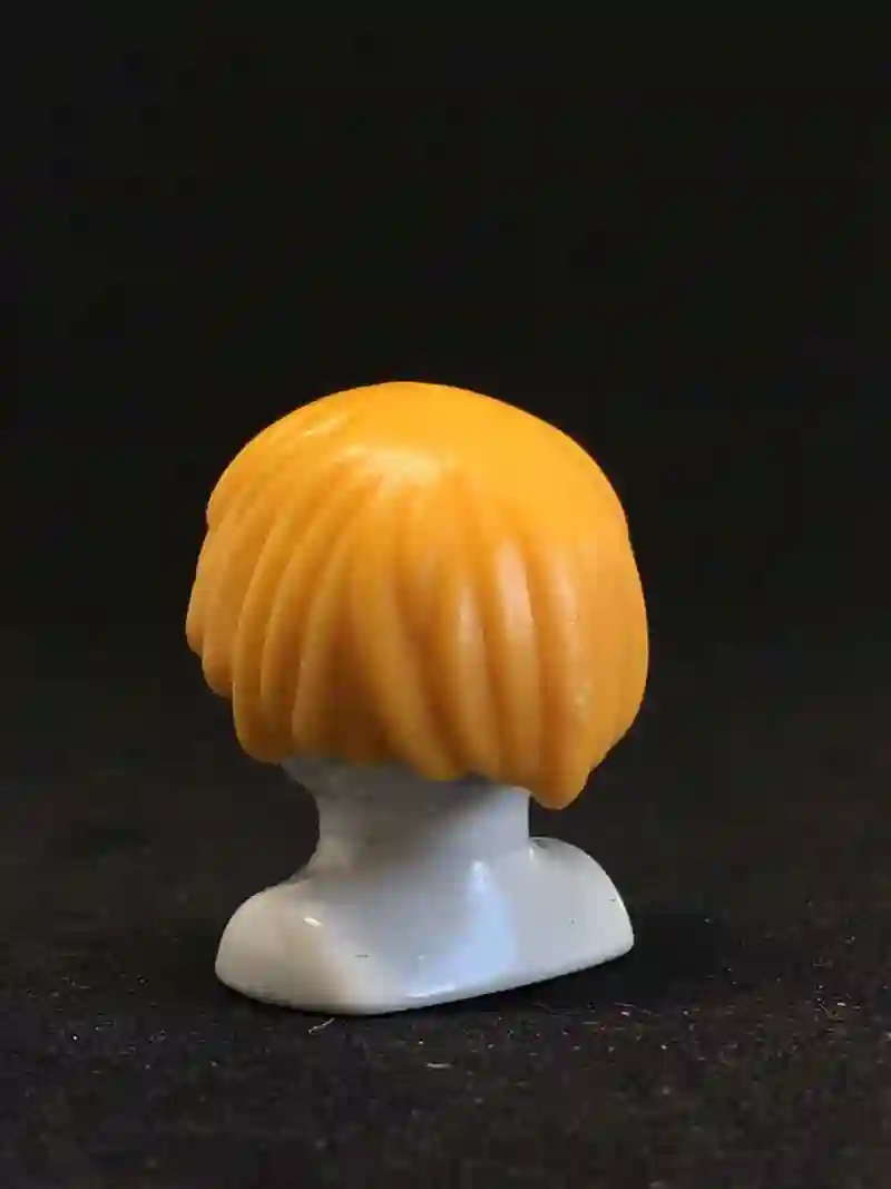 PL_0085, Pelo Corto Capas Rubio