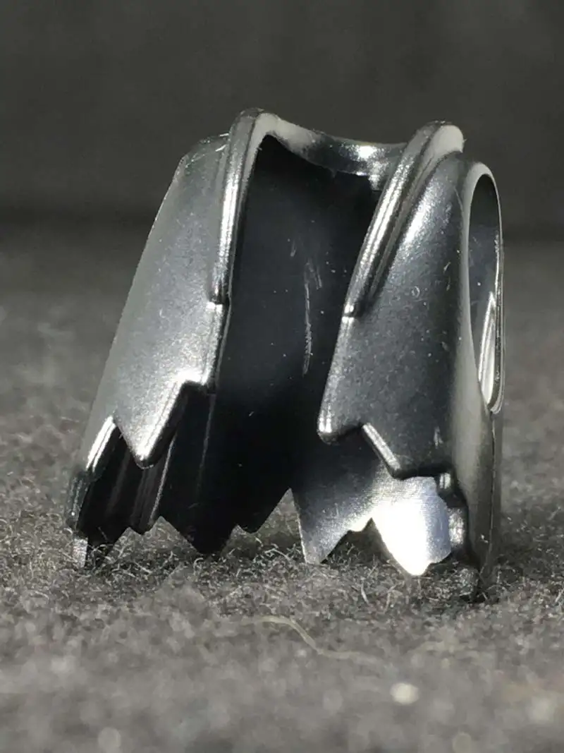 Torso_0131 chaqueta jirones negra