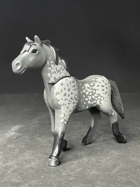 A_0654 Caballo V3 Gris Pintas Gris Claro