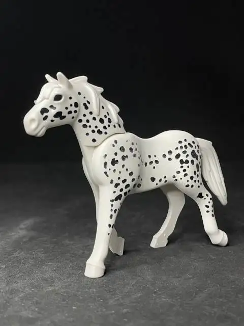 A_0655 Caballo V3 Blanco Pintas negras