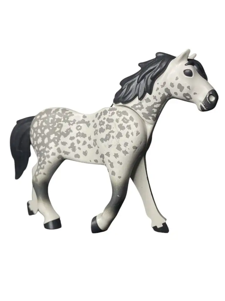 A_0792 Caballo V3 Blanco Pintas Grises Crin Gris Oscuro