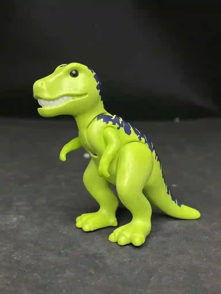 A_0549 T-rex Bebé
