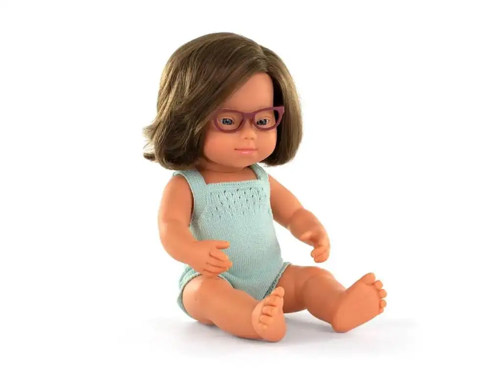 Muñeca Caucásica Síndrome Down Gafas 38 cm Pelele Turquesa