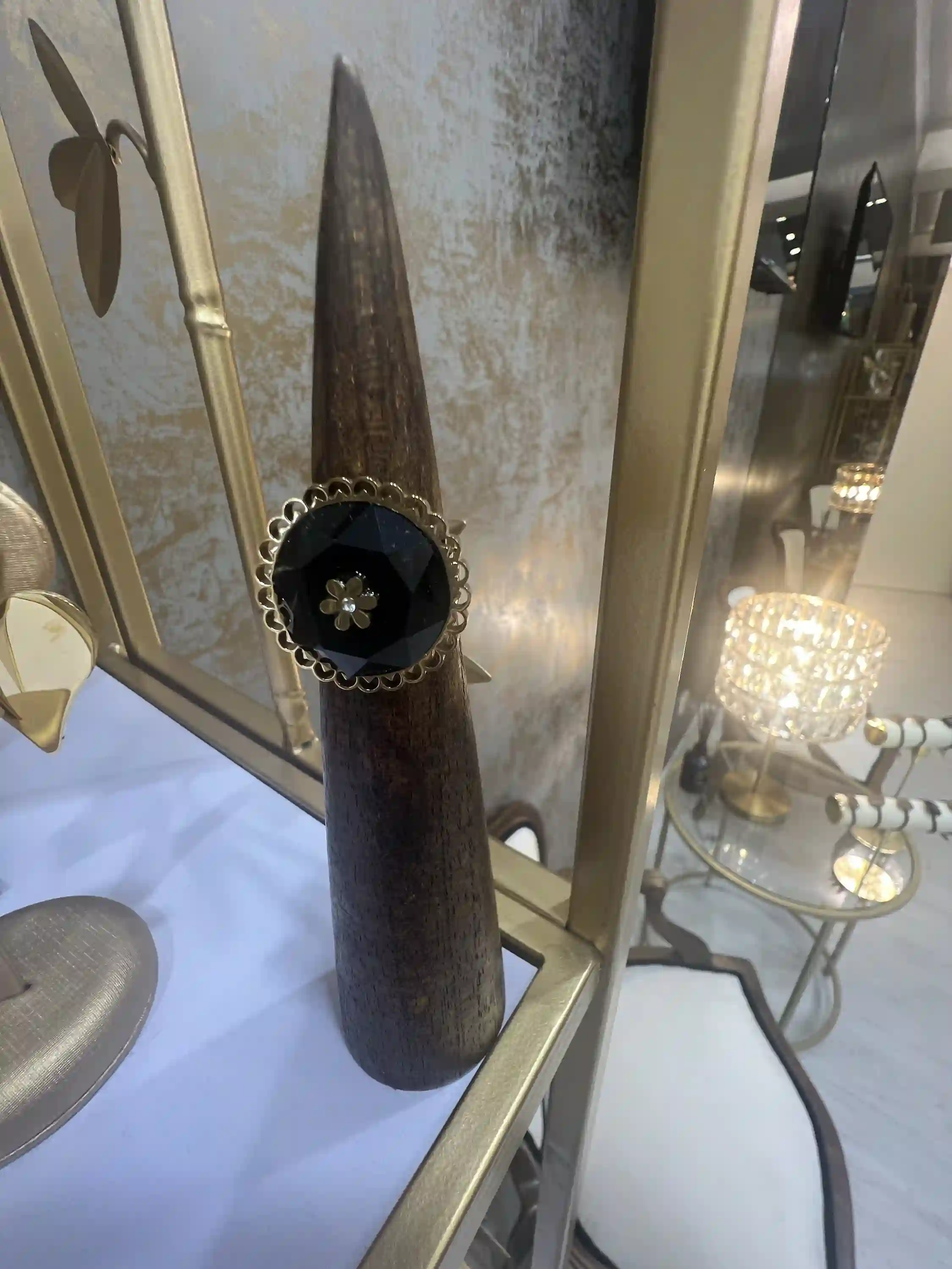 Anillo negro en acero