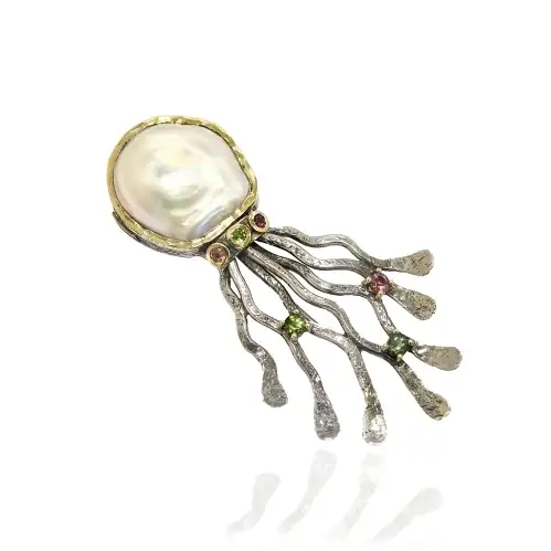 Broche Medusa de Styliano